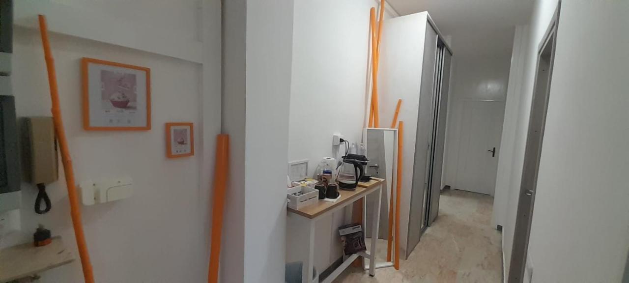 I Feel Orange Hotel Леняно Екстериор снимка