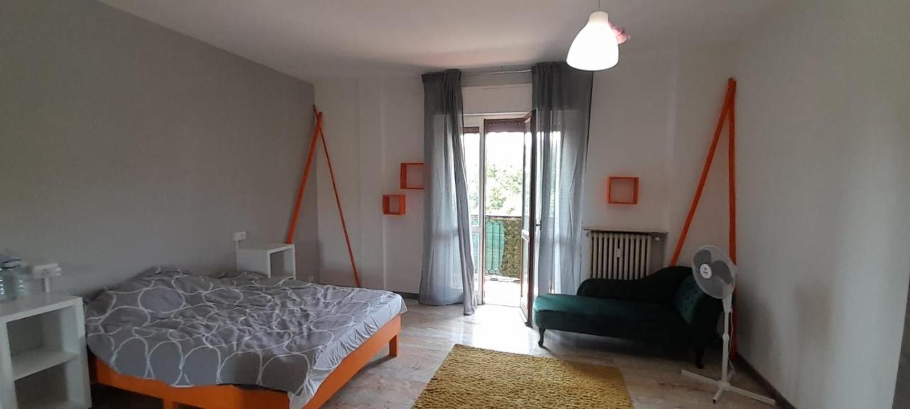 I Feel Orange Hotel Леняно Екстериор снимка