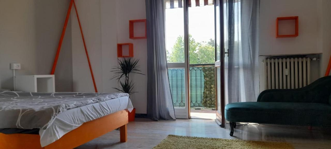 I Feel Orange Hotel Леняно Екстериор снимка