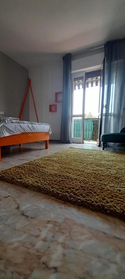I Feel Orange Hotel Леняно Екстериор снимка