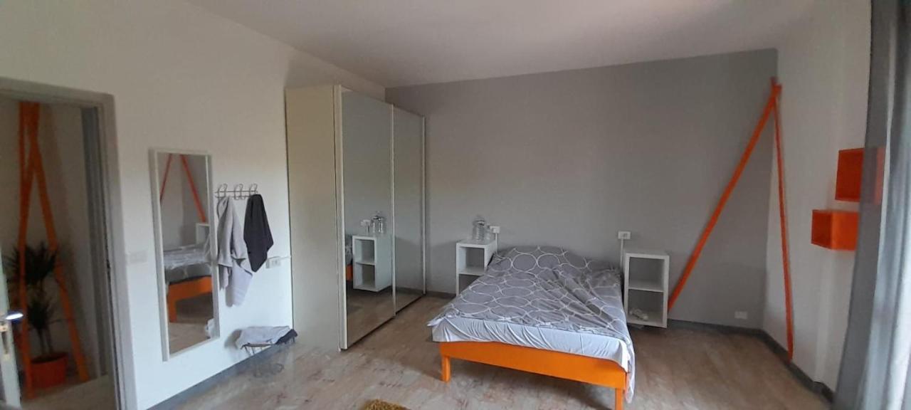 I Feel Orange Hotel Леняно Екстериор снимка