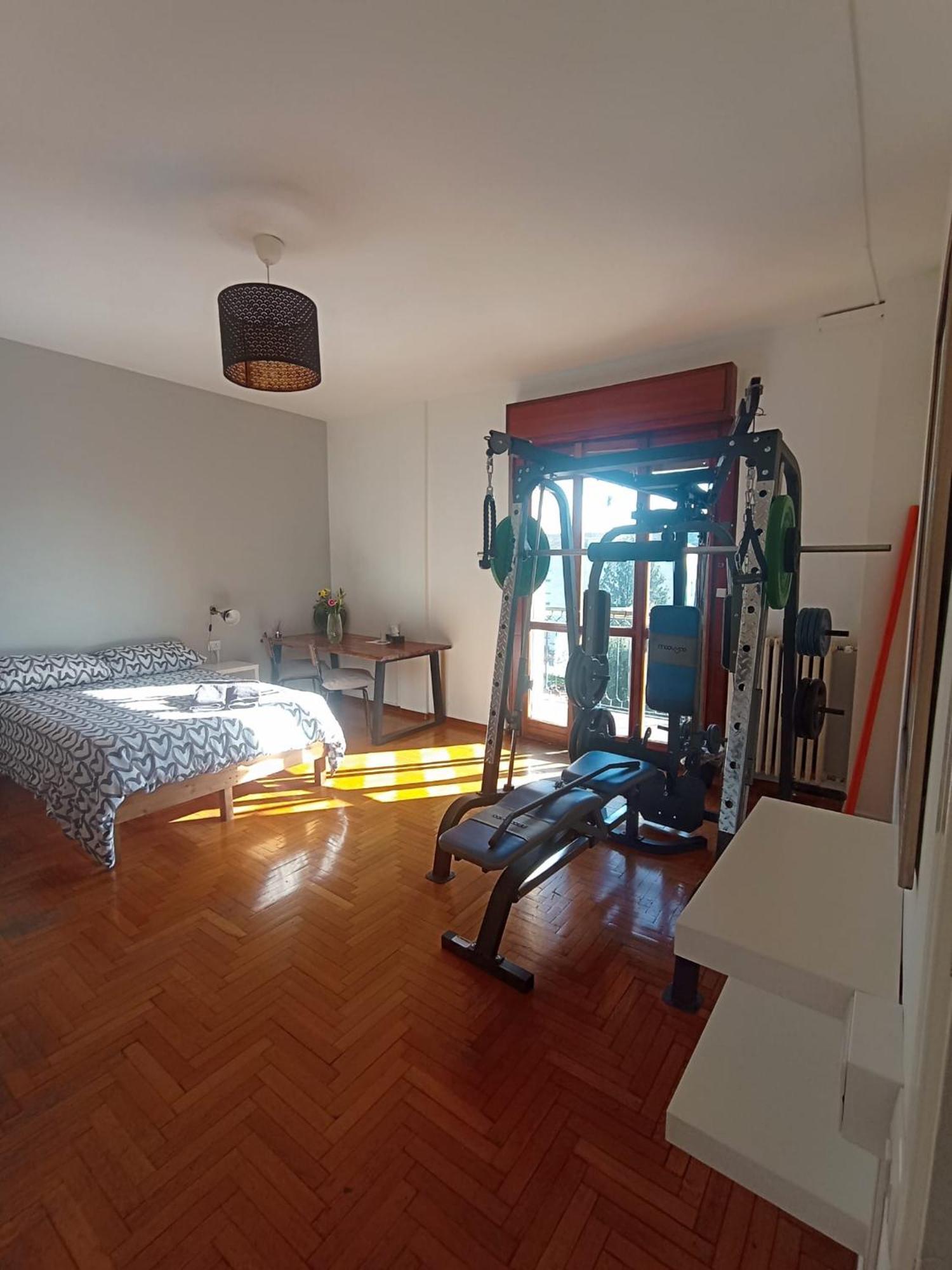 I Feel Orange Hotel Леняно Екстериор снимка